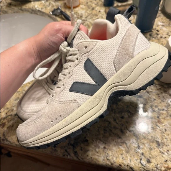 Veja Venturi Sneakers in Cream and Black - Picture 4 of 11